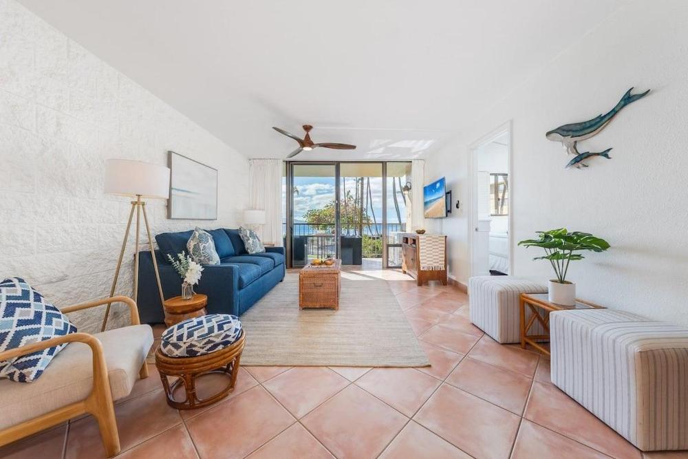 Kanai A Nalu 211 · KAN 211 Remodeled OceanFront 2BD for Whale Wa